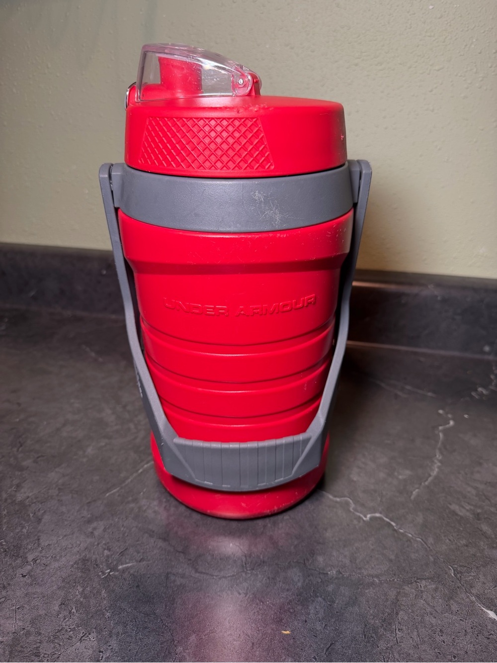Under Armour Thermo 64 Oz Sideline Water Jug Foam Insulated Red with Gray Handle